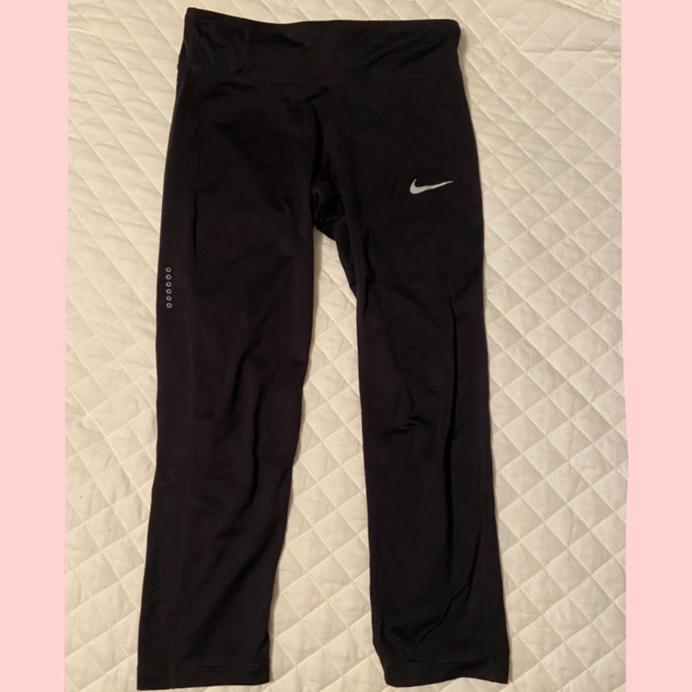 NIKE 3/4 LENGTH LEGGINGS-BLACK